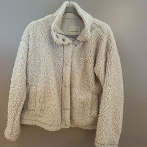 Thread & Supple fuzzy jacket
